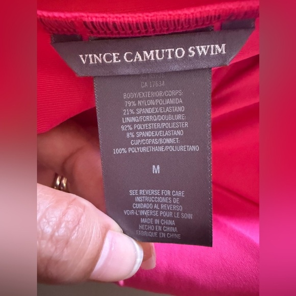 Vince Camuto Dragon Fruit Crochet Draped Tankini M - Picture 12 of 15